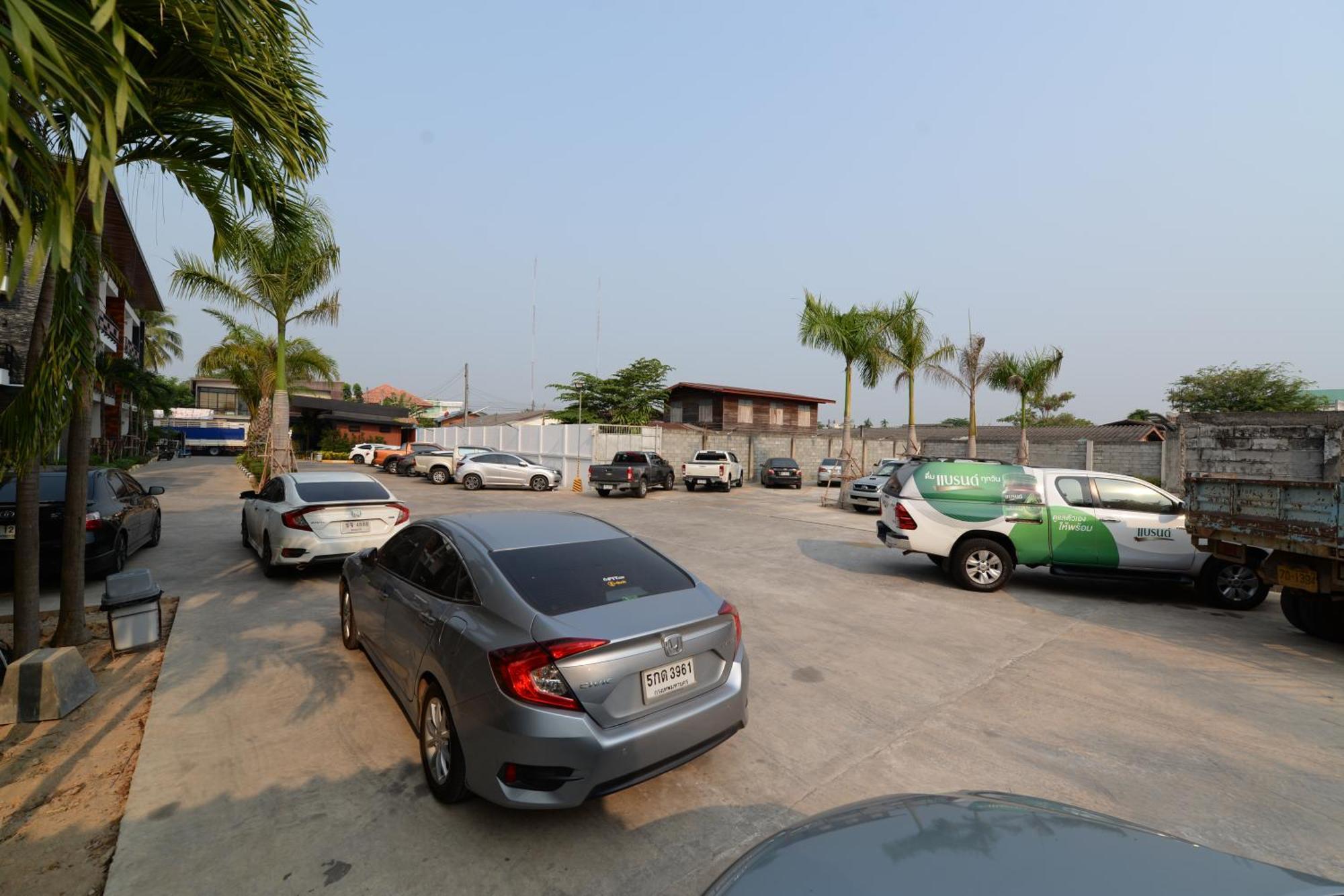 The Room Boutique Hotel Sakon Nakhon Exterior foto